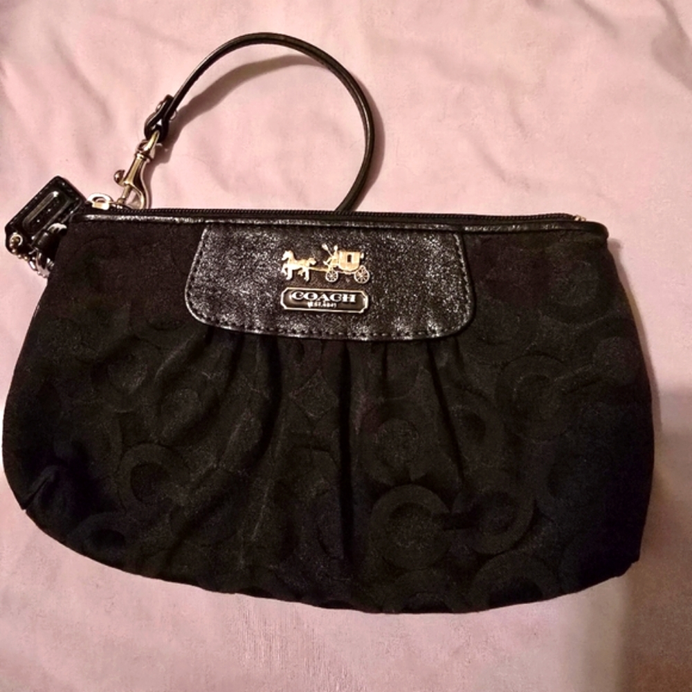 Coach Signature Wristlet Black F0867 - 41988 COACH